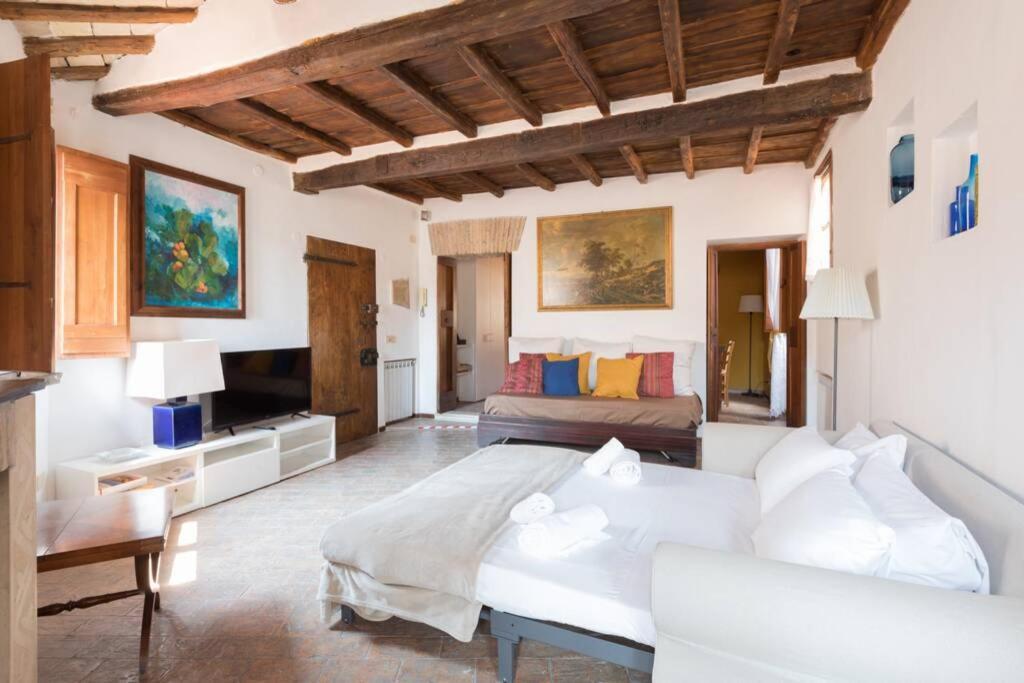 Vicolo Di San Celso By Varental * Rom