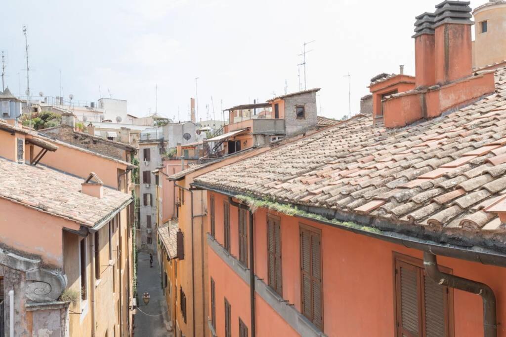 Vicolo Di San Celso By Varental * Rom